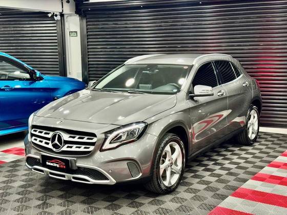 MERCEDES-BENZ GLA 200 1.6 CGI FLEX ADVANCE 7G-DCT MERCEDES-BENZ GLA 200 1.6 CGI FLEX ADVANCE 7G-DCT